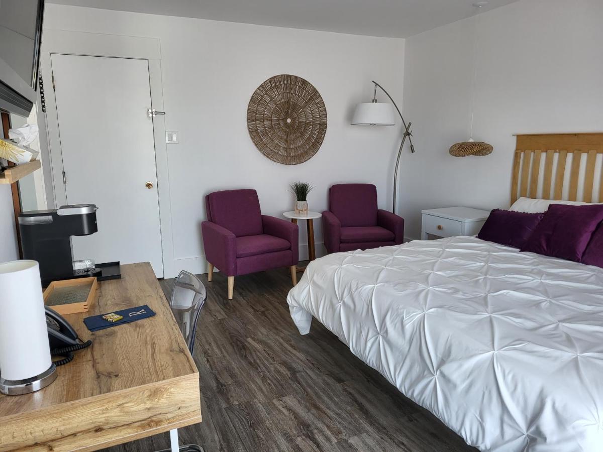 Au Rocher Du Cap Hotel