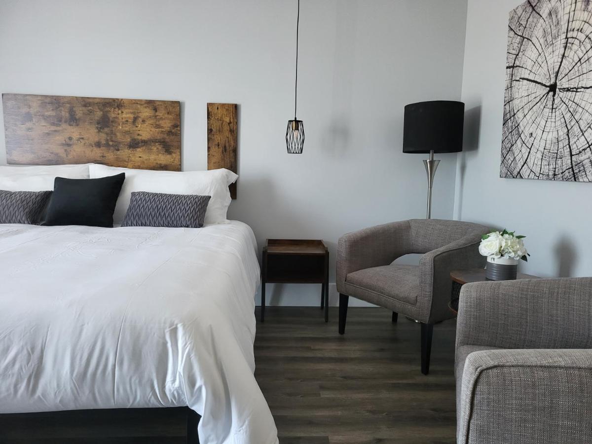 Au Rocher Du Cap Hotel 4*